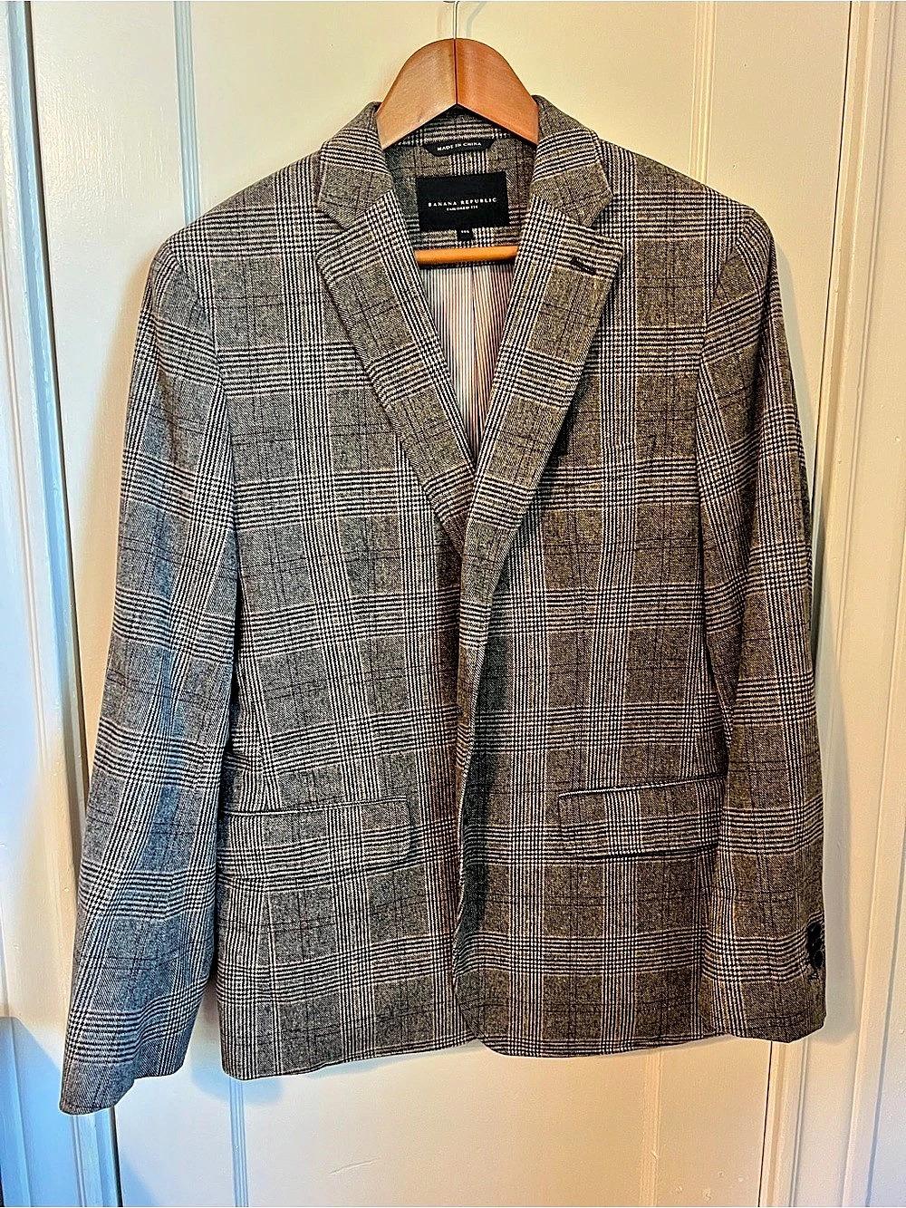 Banana Republic Plaid Blazer in Gray & Black Size 40S Like New